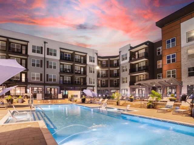 2 BR, 2 BA Apartment 930 West Mallard Creek Church Road Unit 4305, Charlotte, NC 28262