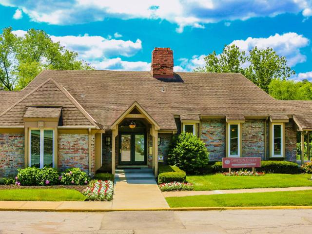 2 BR, 2 BA Apartment 9355 Bales Drive Unit 9342 A, Kansas City, MO 64132