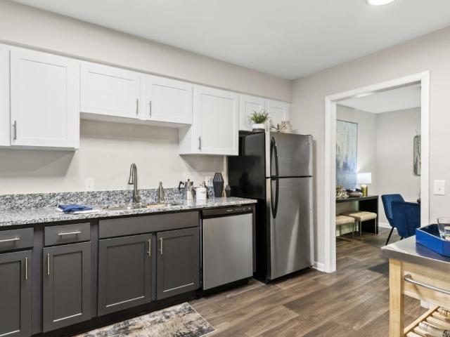 2 BR, 2 BA Apartment 936 Mountain Creek Road Unit N148, Chattanooga, TN 37405