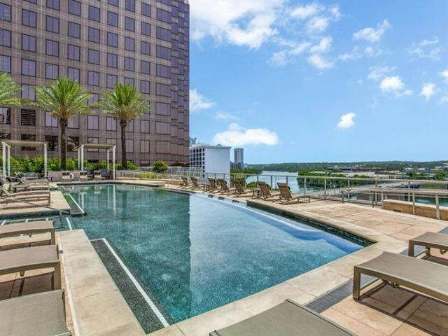 2 BR, 2 BA Apartment 93 Red River St, Austin, TX 78701