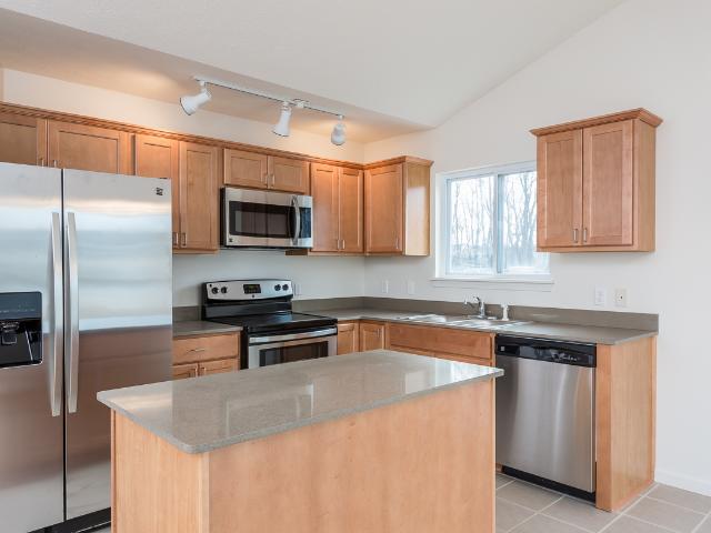 2 BR, 2 BA Apartment 9 Red Plank Way, Rochester, NY 14624