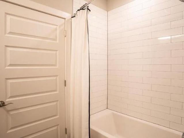 2 Br, 3 bath, Apartment 2250 Hawkins St