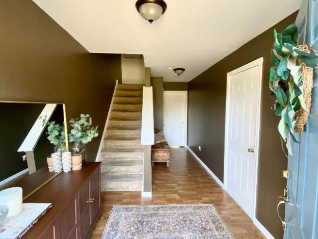 2 Br, 3 bath, Single Family 21 Shawn Ln