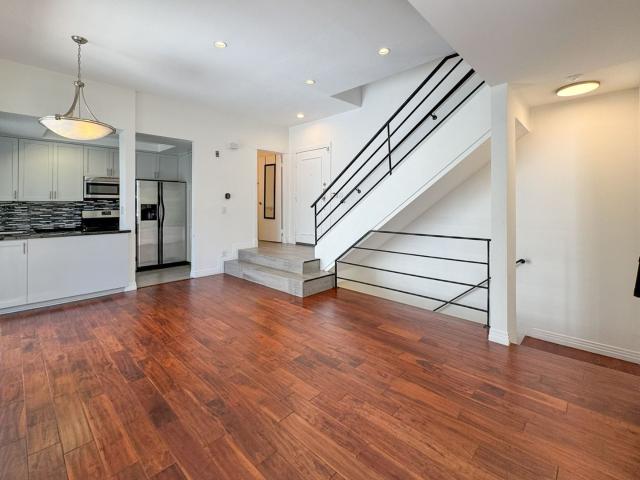 2 BR, 3 BA Apartment 1733 Malcolm Ave, Los Angeles, CA 90024