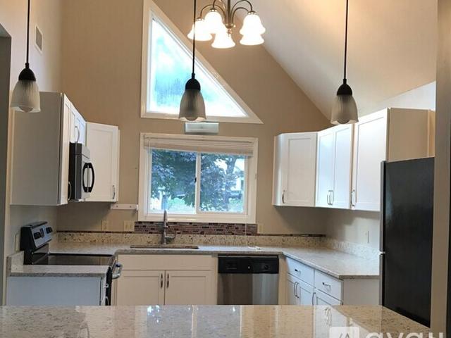 2 BR, 3 BA Apartment 19 Rivermead, Unit 19, Avon, CT 06001