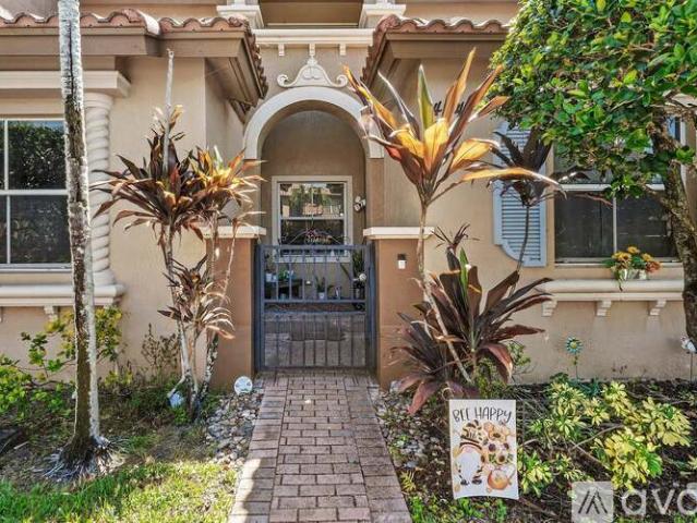 2 BR, 3 BA Apartment 2928 Hidden Hills Rd, Unit 1404, Royal Palm Beach, FL 33411