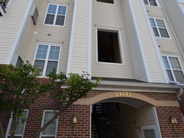 2 BR, 3 BA Apartment 21191 McFadden Sq Sterling, VA 20165