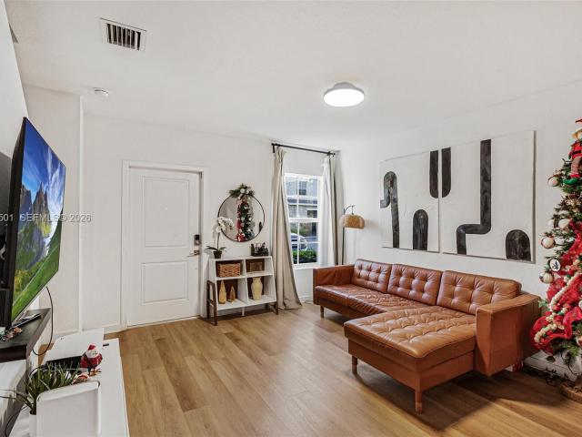 2 BR, 3 BA Apartment 476 Northeast 5th Street, Florida City, FL 33034