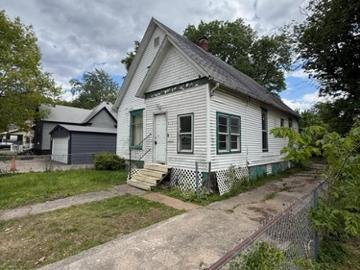 2 BR, 3 BA Apartment 415 E Division St, Decatur, IL 62526