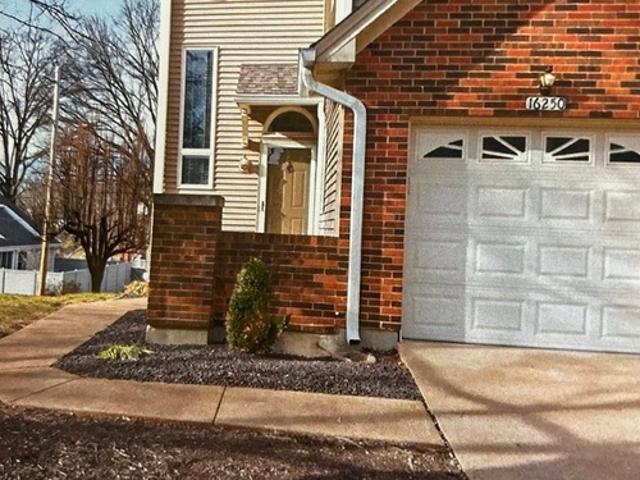 2 BR, 4 BA Apartment 16250 Lea Oak Court, Unit Clarkson Groves Condominium, Chesterfield, MO 63017