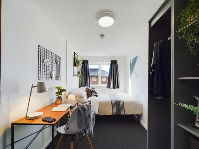 2 Brookside, Derby