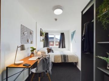 2 Brookside, Derby