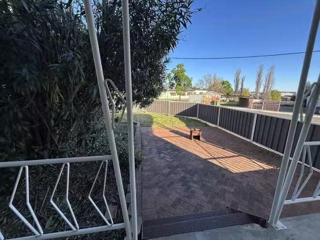 2 Curlew Crescent, Oxley Vale, NSW 2340