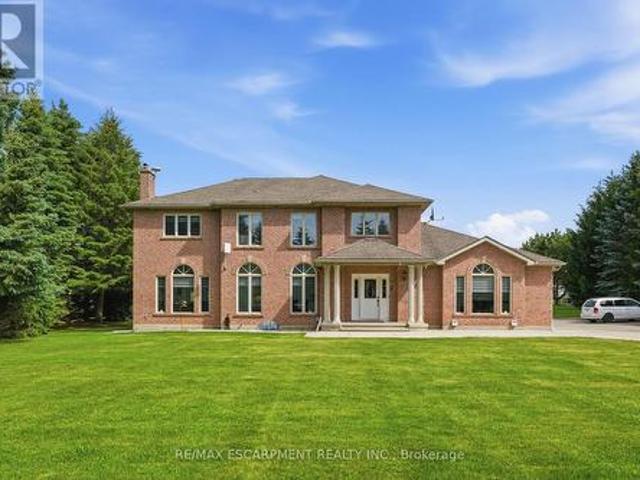 2 Currie Drive, Puslinch, ON, N0B 2C0 house for sale | Listing ID X13453 | Royal LePage