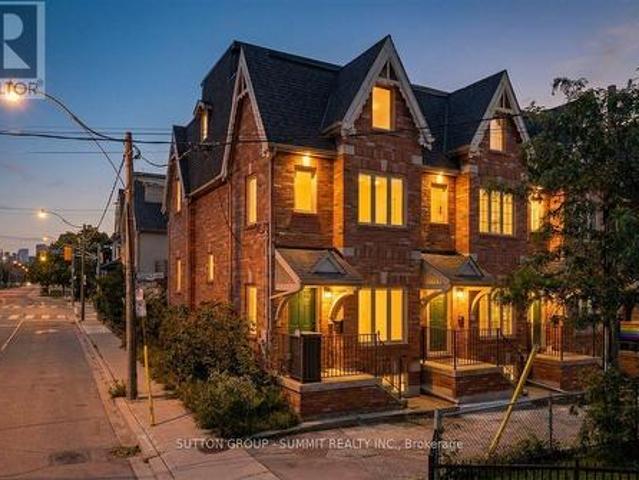 2 Cam Fella Lane, Toronto, ON, M4L 3Z5 house for sale | Listing ID E13748 | Royal LePage