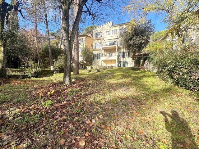 2 Camere Appartamento Toscana In vendita A8312RAA 133m² Firenze