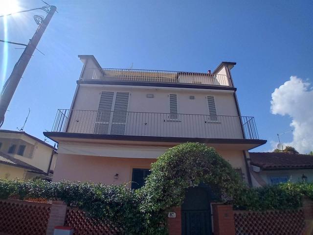 2 Camere da letto Appartamento Toscana In vendita A1. 100m² Forte dei Marmi