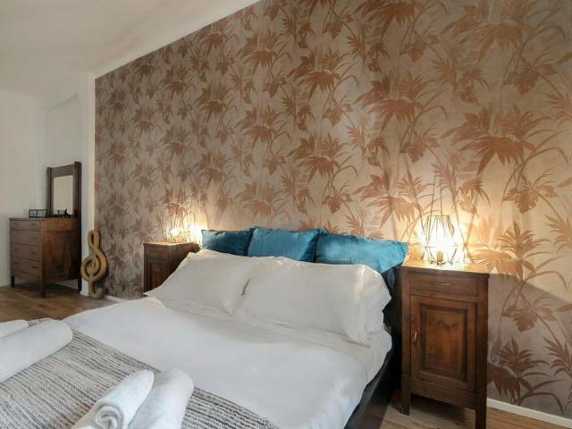 2 camere da letto, Bologna Bologna 40123 LS104992296