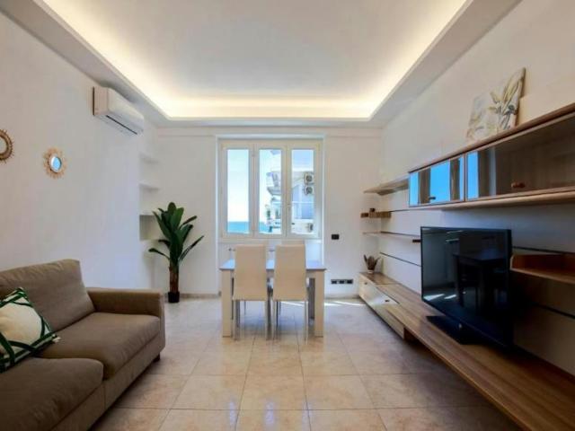2 camere da letto, Rome Rome 00122 103655421
