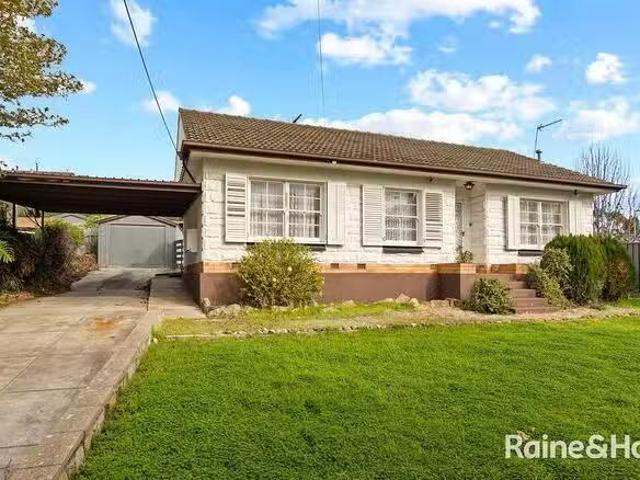 2 Cameron Avenue, Darlington, SA 5047