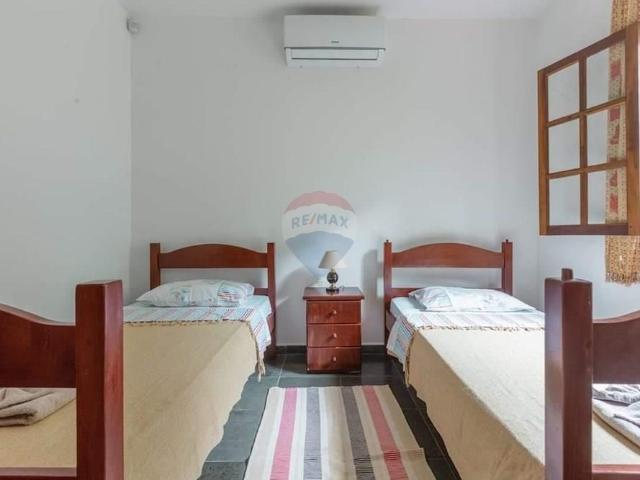 2 casas com 6 quartos em Santa Tereza ilhabela