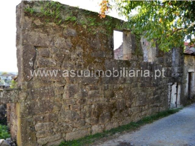 2 Casas em Ruína p/ Restauro em Pedra Bouro Sta Maria