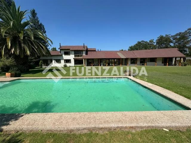 2 casas en venta en parcela de 5000 mts. Cond. Consolidado | 5 dormitorios por 11990.00 en Talagante