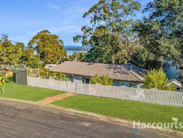 2 Carwood Close, Warners Bay, NSW 2282 House for Rent