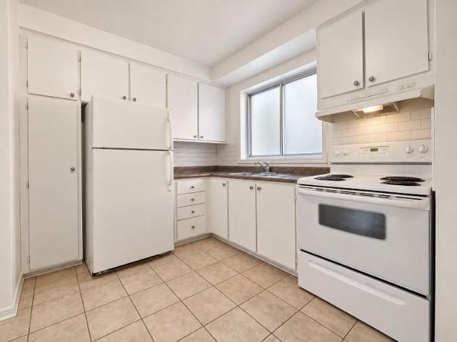 2 CH 1 SDB Montréal $1,300 /mo