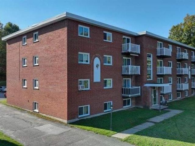 2 CH 1 SDB Granby $1,350 /mo