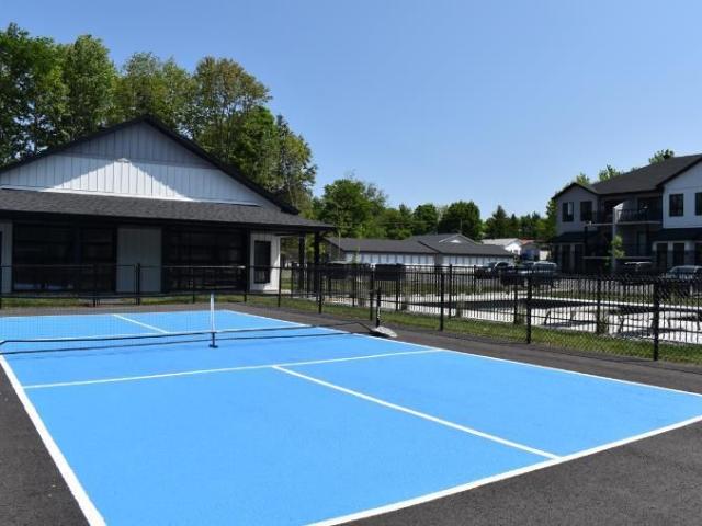 2 CH 1 SDB Granby $1,550 /mo