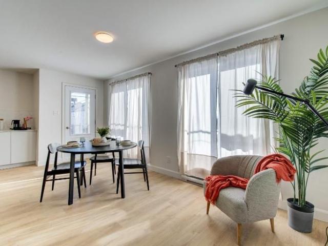 2 CH 1 SDB Huntingdon $1,250 /mo