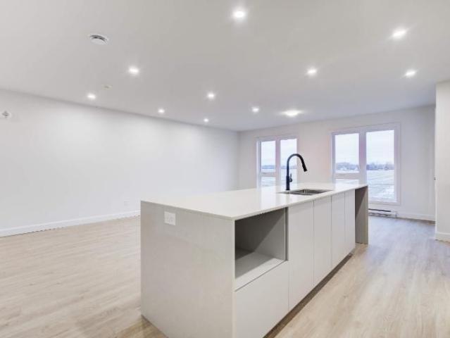 2 CH 1 SDB Huntingdon $1,250 /mo