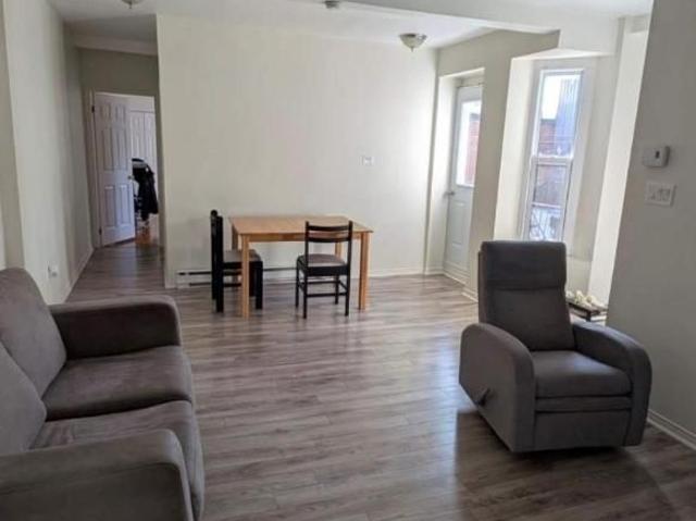 2 CH 1 SDB Québec $1,094 /mo