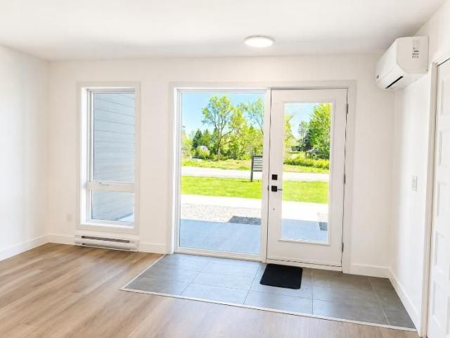 2 CH 1 SDB Saint Gilles $1,200 /mo