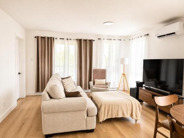 2 CH 1 SDB Saint Gilles $1,200 /mo