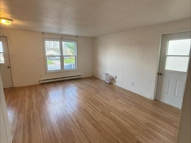 2 CH 1 SDB Sainte Hélène de Bagot $945 /mo
