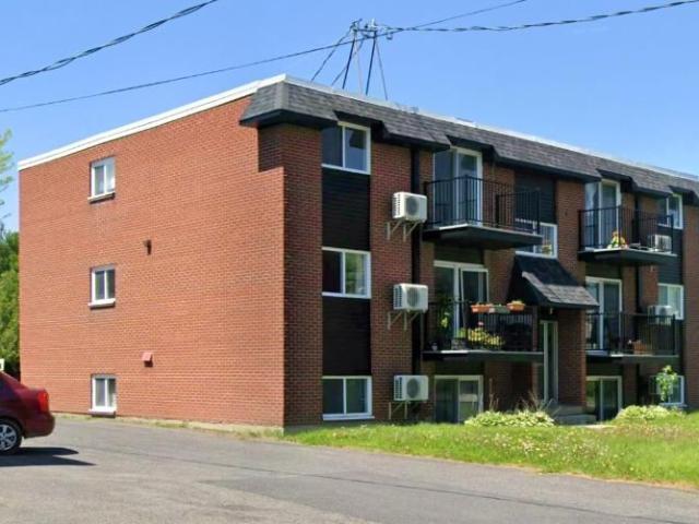 2 CH 1 SDB Sainte Julie $1,700 /mo
