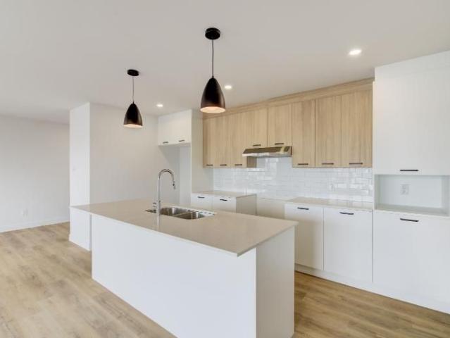 2 CH 1 SDB Salaberry de Valleyfield $1,450 /mo