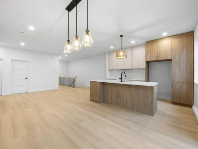2 CH 1 SDB Sorel Tracy $1,800 /mo