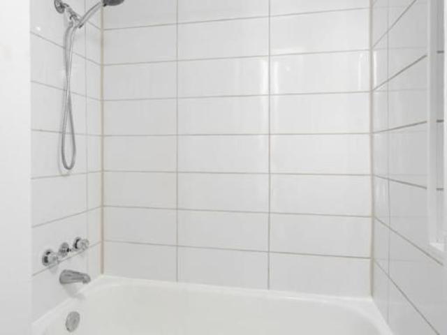2 CH 1 SDB Westmount $1,749 /mo