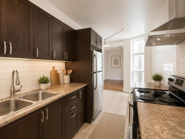 2 CH 1 SDB Westmount $1,795 /mo
