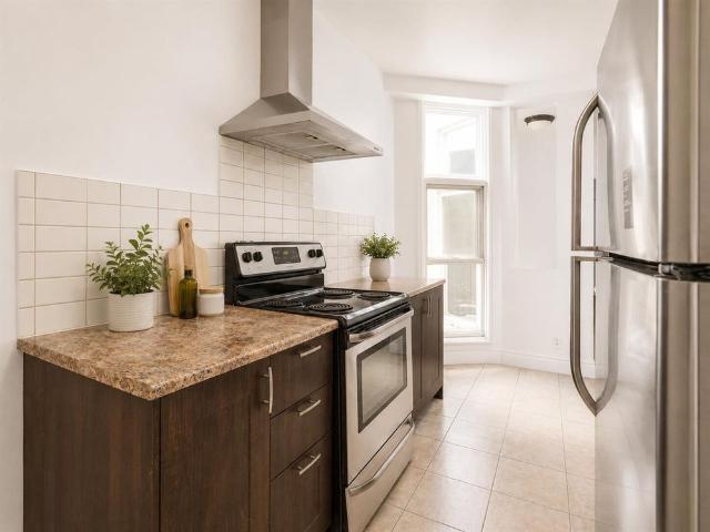 2 CH 1 SDB Westmount $1,795 /mo