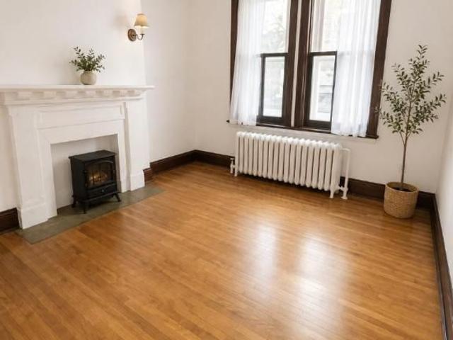 2 CH 1 SDB Westmount $1,799 /mo