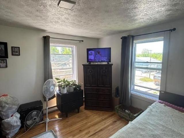 2 CH 1 SDB Windsor $925 /mo