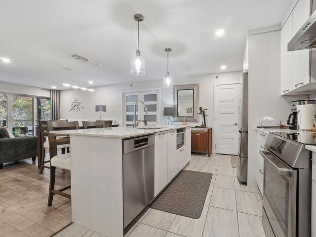 2 CH 2 SDB Bromont $2,150 /mo