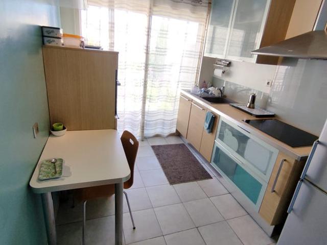 2 chambres à louer dans appartement 3 p