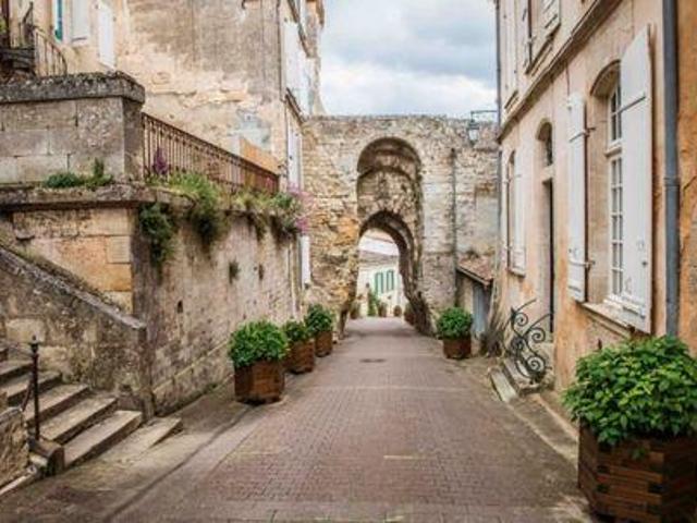 2 chambres, BLAYE Aquitaine 33390 104648593