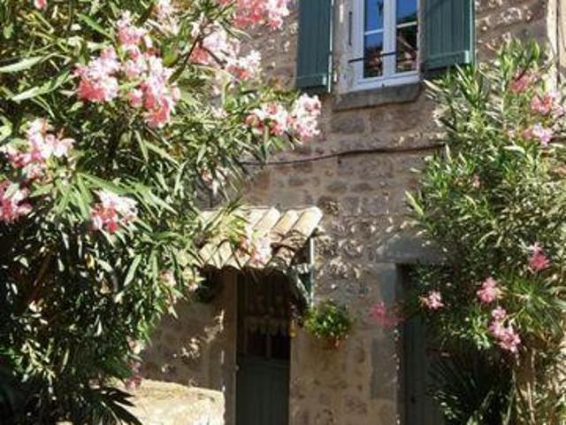 2 chambres, Largentiere Rhône 07110 104867945