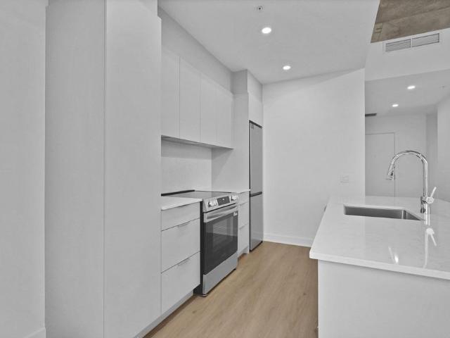 2 chambres 5070 Rue Paré, Montréal
